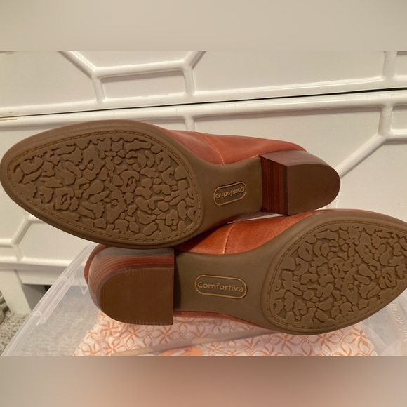 COMFORTIVA Amora Heels - Picture 2 of 5